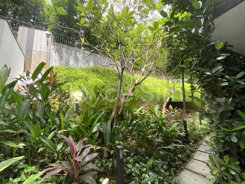 6 Bed Bungalow (Landed) for Sale in  Coronation Road West - Image 3